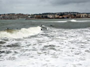 La llevantada ja deixa registres superiors als 70 litres a l’Empordà i onades de quatre metres a la Costa Brava