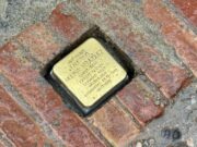 Figueres honora la memòria dels deportats als camps nazis amb una nova Stolpersteine dedicada a Faustino Molina Velázquez