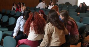 Més de 1.500 universitaris de tot Catalunya participen en uns tallers contra la desinformació